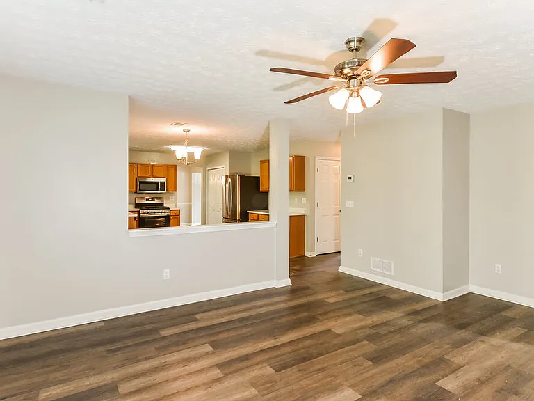 2521 Meadow Pond Trl — Photo 10