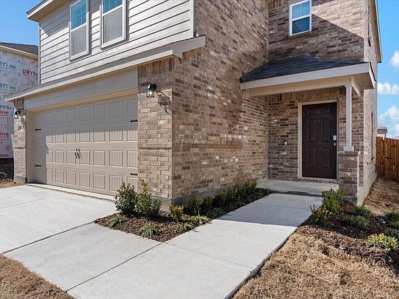 2nd image of 822 Breakwater Dr