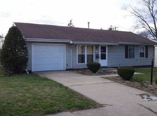 6501 N Randwick Rd, Peoria, IL 61615