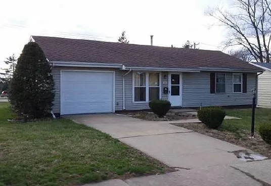 6501 N Randwick Rd photo 1