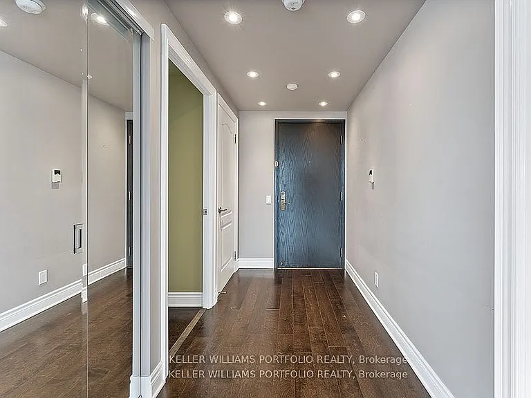 2 Clairtrell Rd #1210 — Photo 3