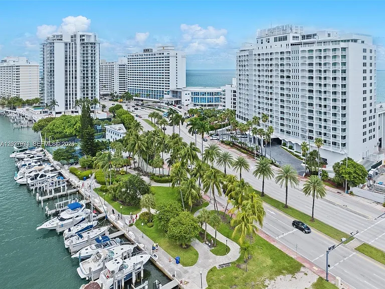 5401 Collins Ave #807 — Photo 38