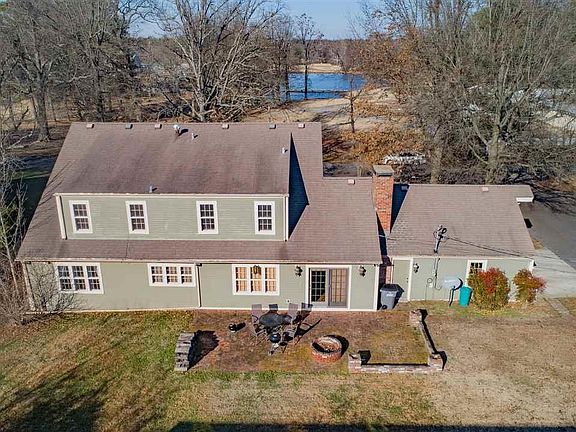 2nd image of 117 Campbell Ct