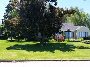 N8094 Cedar Rd, Algoma, WI 54201