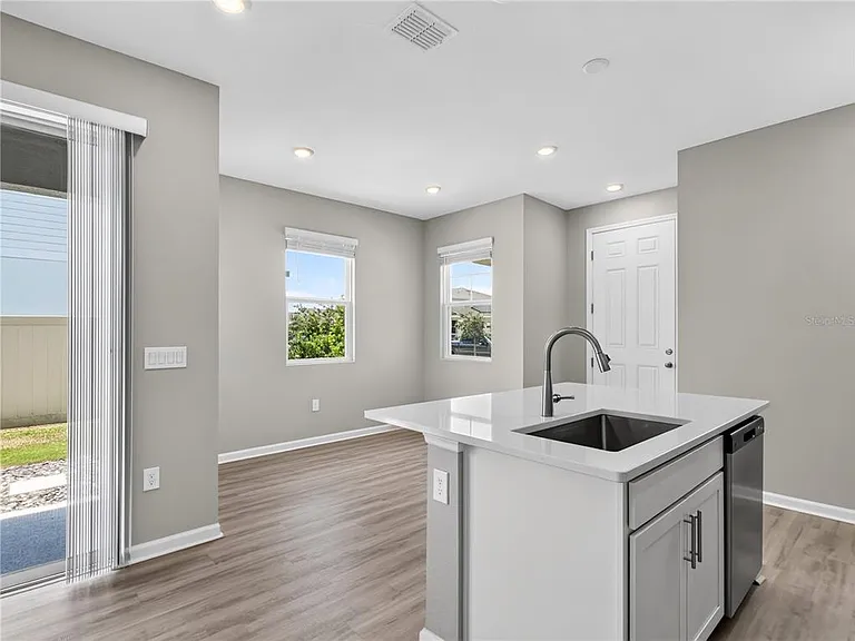1465 Axel Graeson Ave — Photo 32