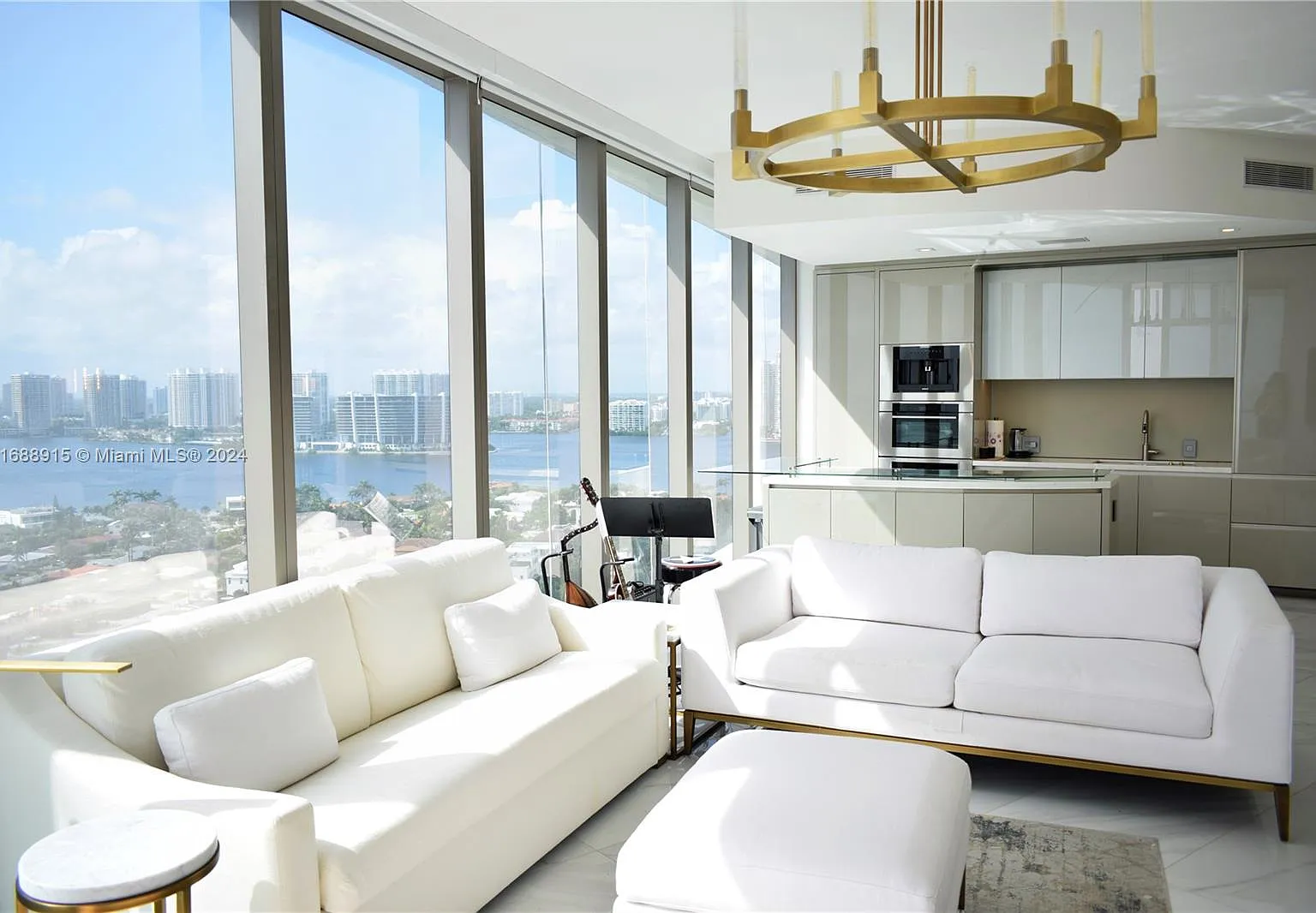2 bed, 1573 sqft, $17,900 — Photo 1