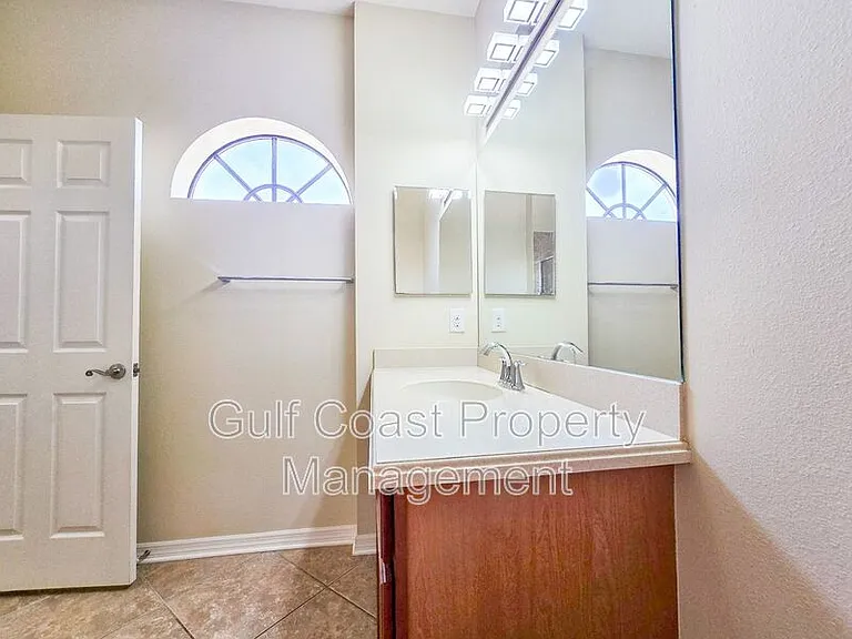 4113 Overture Cir — Photo 10
