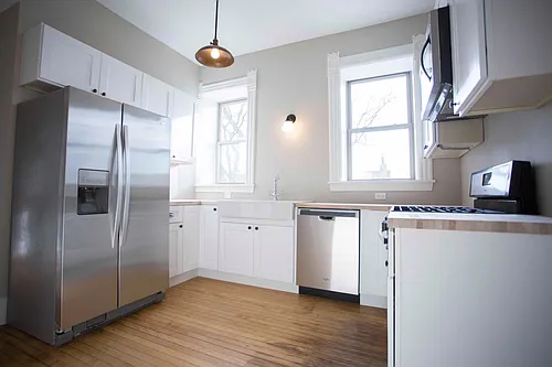 1110 N California Ave #2F Photo 1
