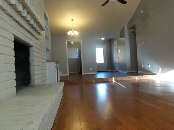 Living area w/fireplace