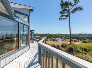 693 La Cana St, Coupeville, WA 98239