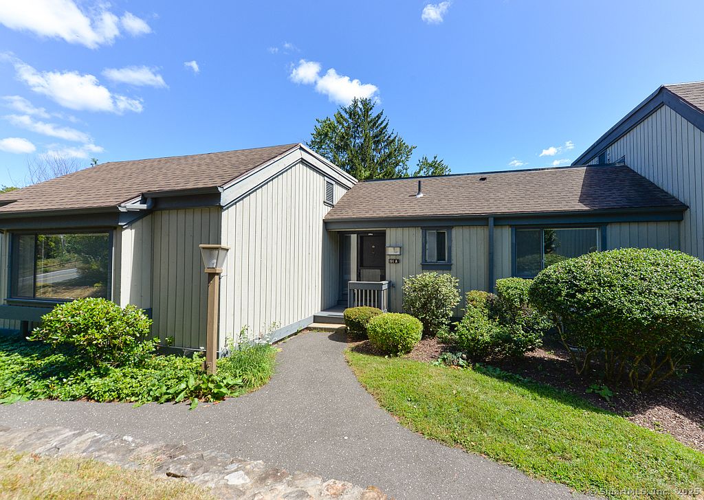 191 Heritage Village #A