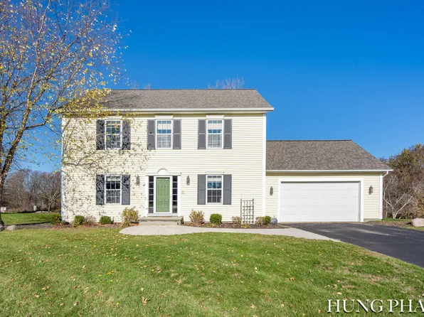 6425 Ridgemont Dr SE, Grand Rapids, MI 49546