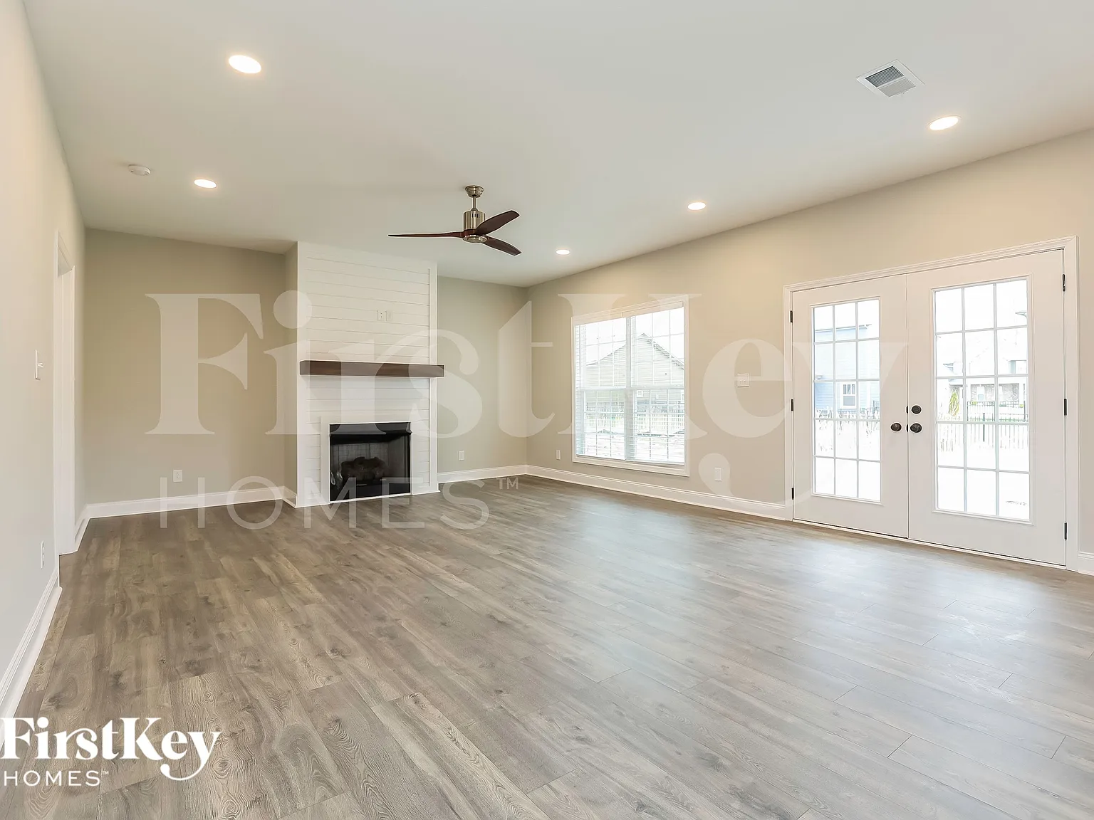 3 bed, 2.5 bath, 1840 sqft, $2,035 — Photo 3