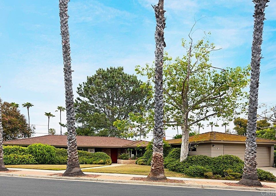 1st image of 871 Moana Dr