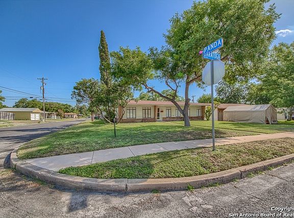 5th image of 367 Saratoga Dr