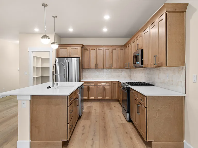 2415 E Kinglet Ln — Photo 3
