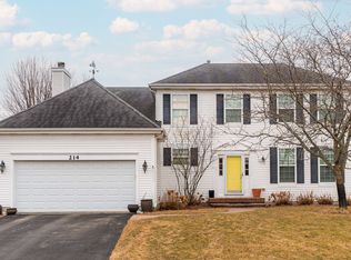214 Leah Ct, Sycamore, IL 60178