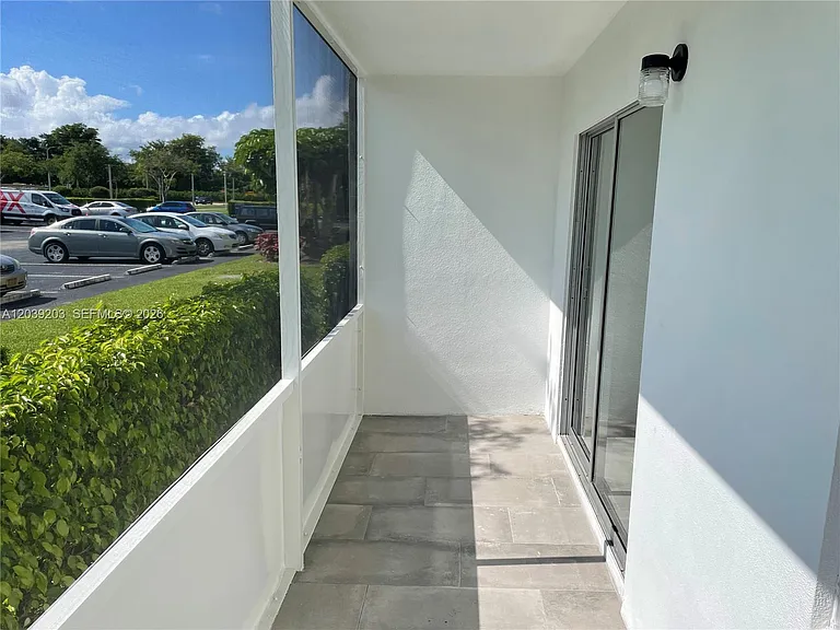 136 Brighton Dr #136-D — Photo 28