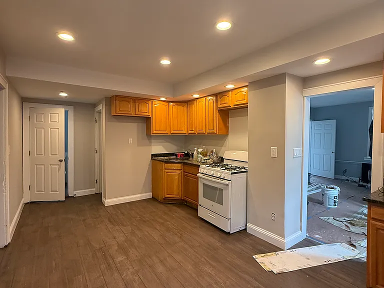 140 Brighton Ave #1 — Photo 4