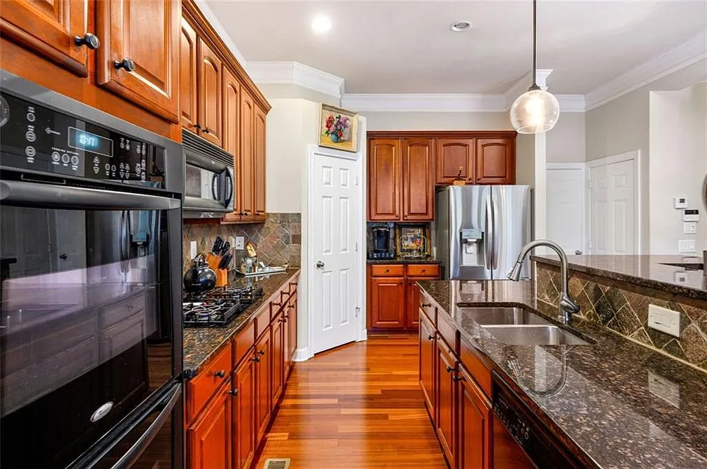 3449 Kiveton Dr — Photo 2