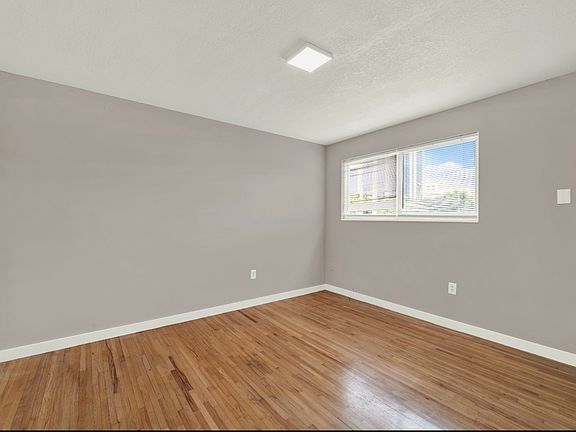 5th image of 216 Calabria Ave APT 8
