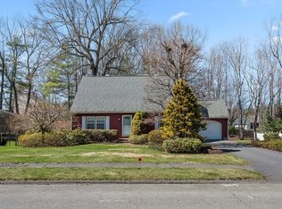 6 Slipper Hill Ln, Jefferson, MA 01522
