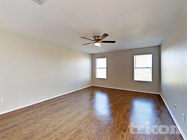 2513 Thousand Oaks Dr — Photo 10