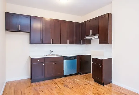 Rented by MNS | media 12