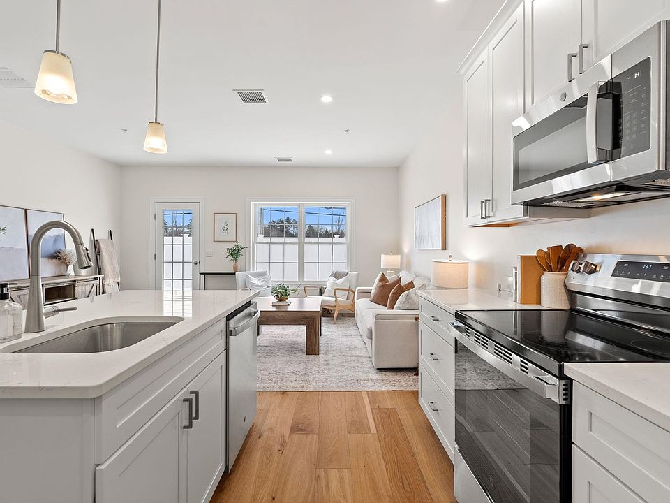 1st image of 15 Suffolk Drive #7