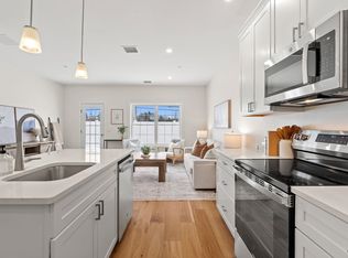 15 Suffolk Dr #7, Concord, NH 03303