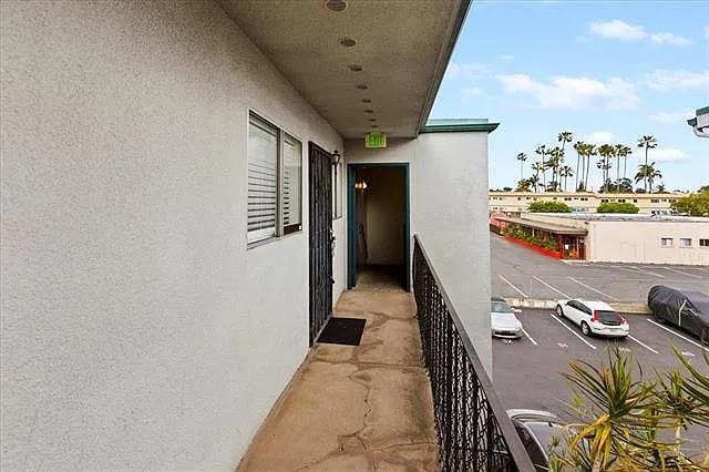 4885 Cole Street — Photo 2