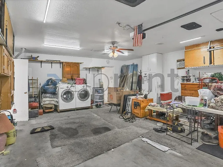 2411 Berry St — Photo 21