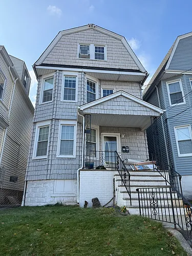 216 Laurel Ave #2 Photo 1