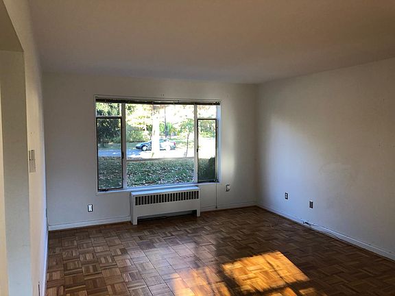 4th image of 10307 Montrose Ave #M-102