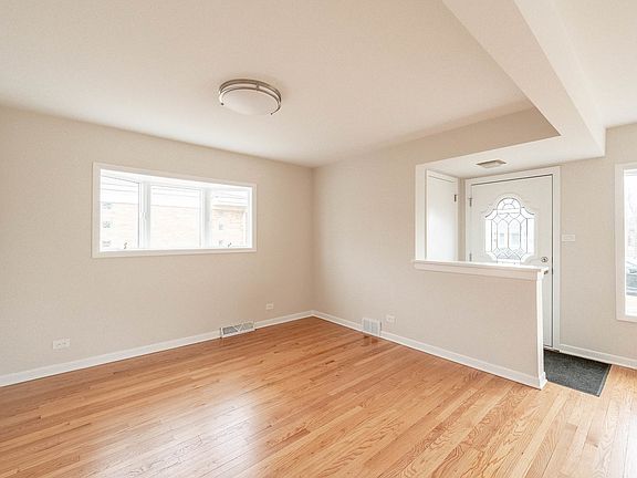 3rd image of 10224 McNerney Dr