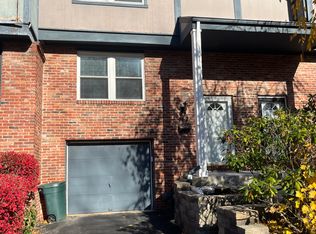 462 Hunting Creek Rd, Canonsburg, PA 15317