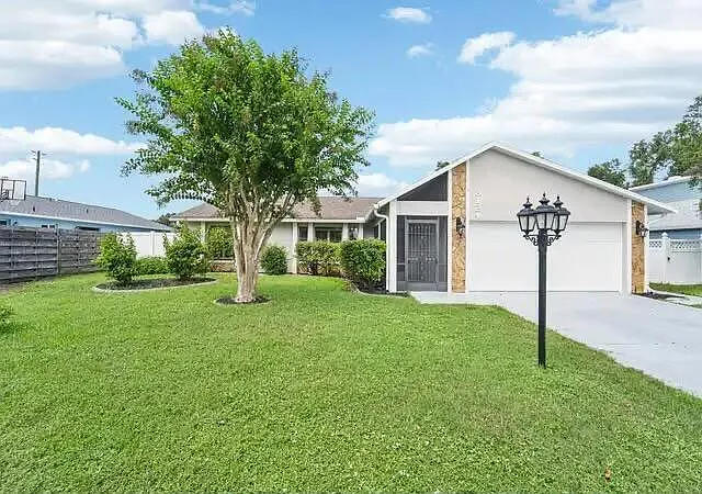 8124 Glenbrooke Pl — Photo 1