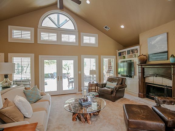 5th image of 32623 Point O Woods Cir