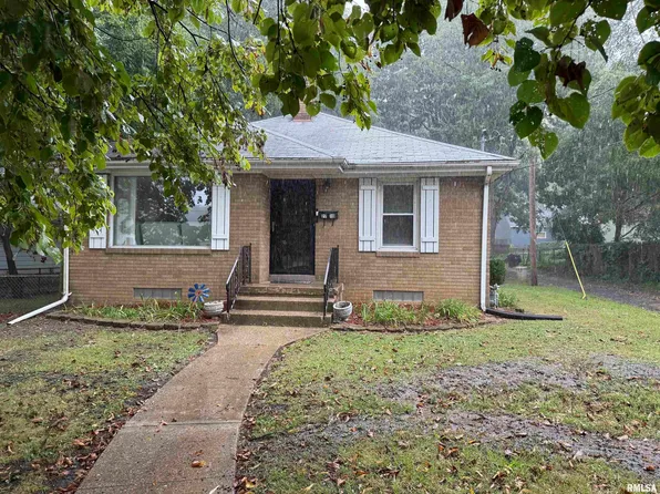 2710 N Wisconsin Ave, Peoria, IL 61603