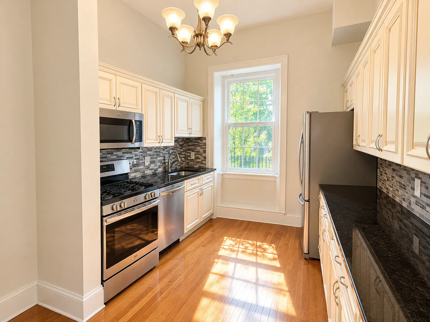 684 Parker Street — Photo 2