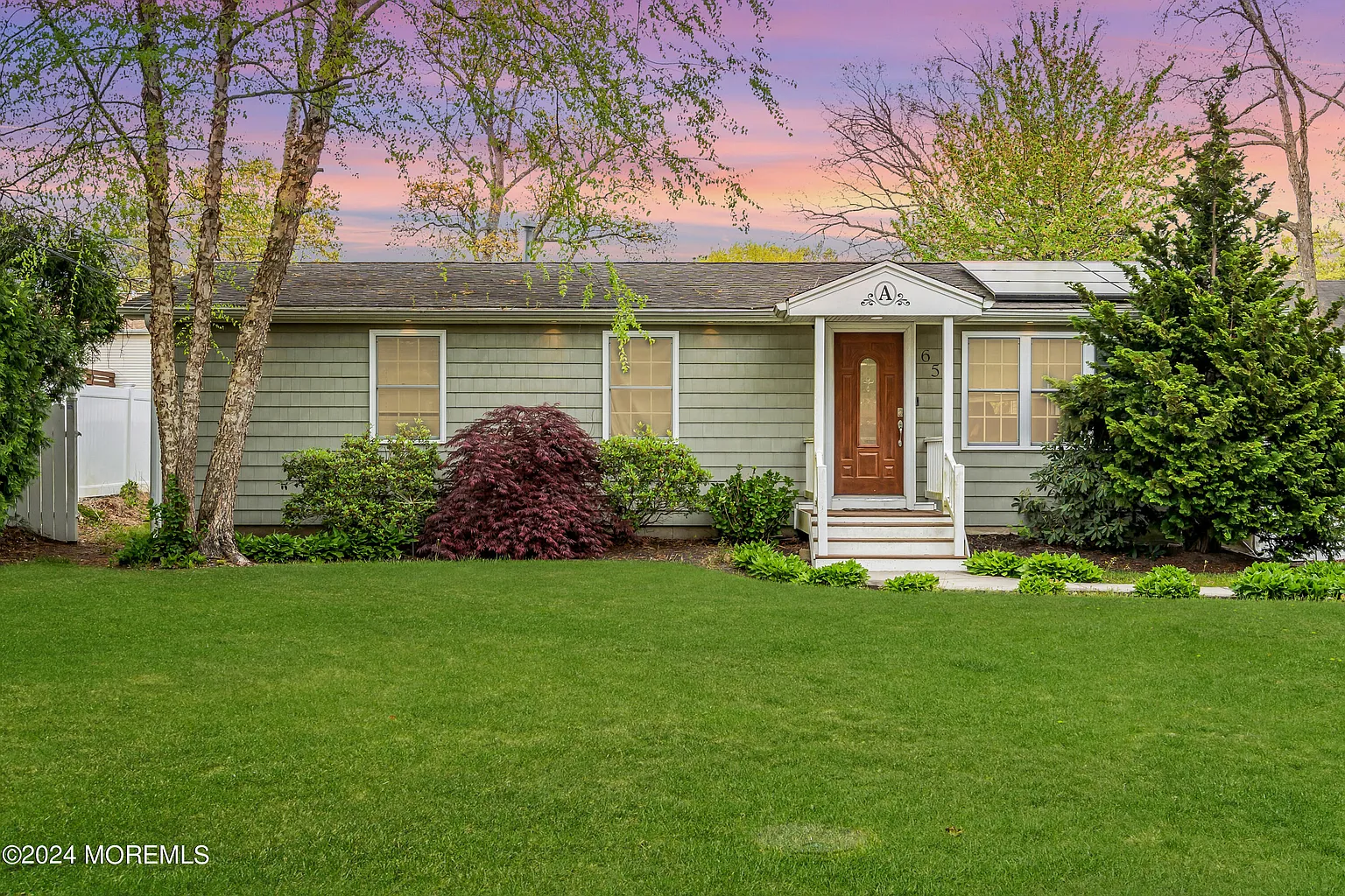 65 Flipper Avenue photo 1