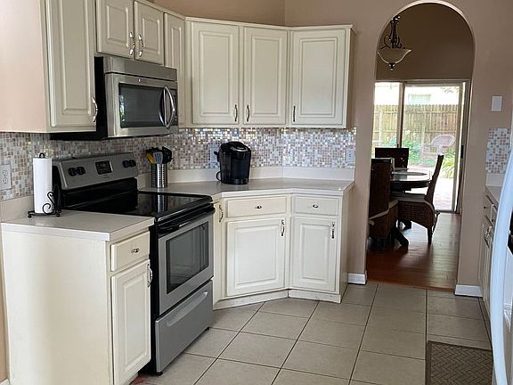 2nd image of 480 Wexdon Ct