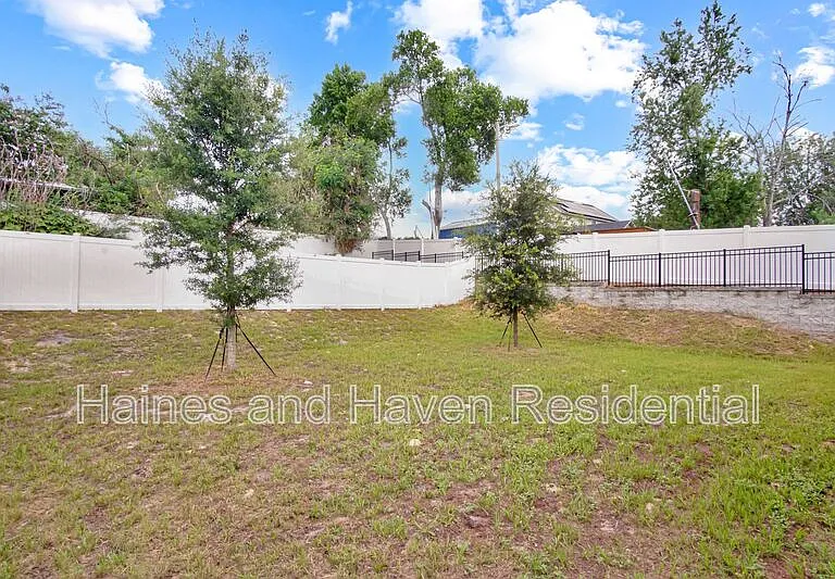 840 Blue Creek Dr — Photo 34