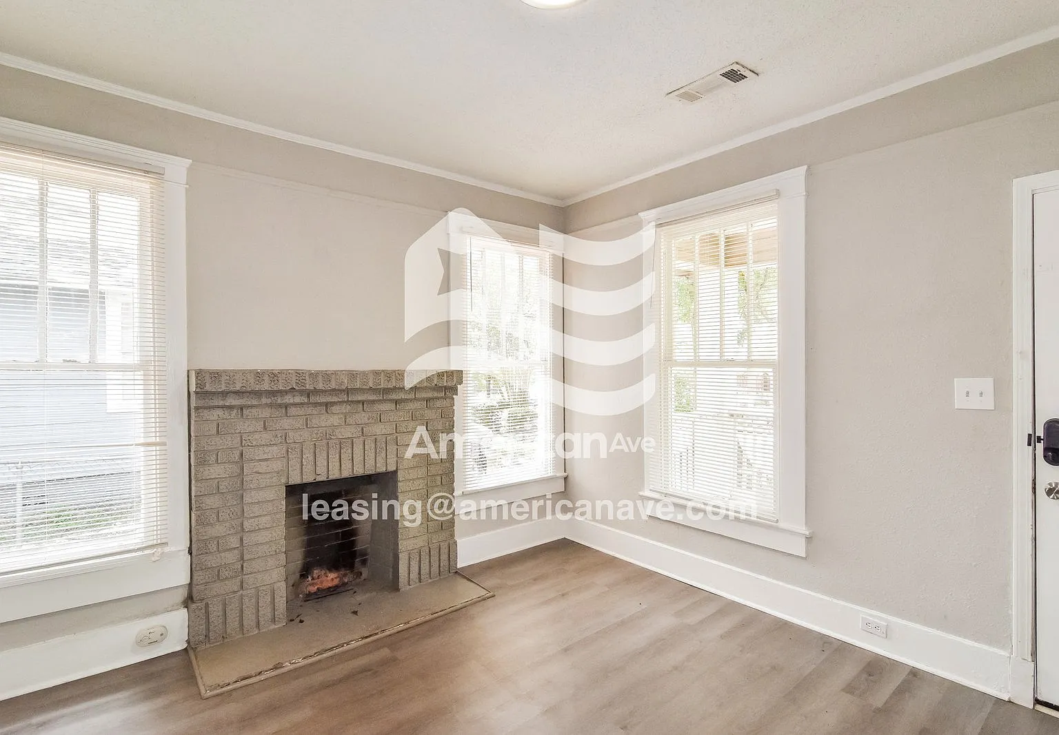 3 bed, 1.0 bath, 1238 sqft, $914 — Photo 4