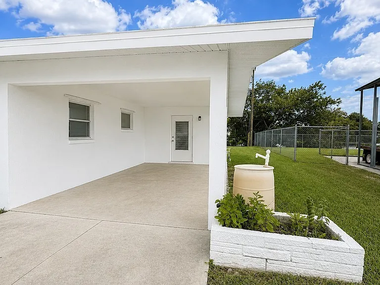 800 Willow Dr — Photo 25