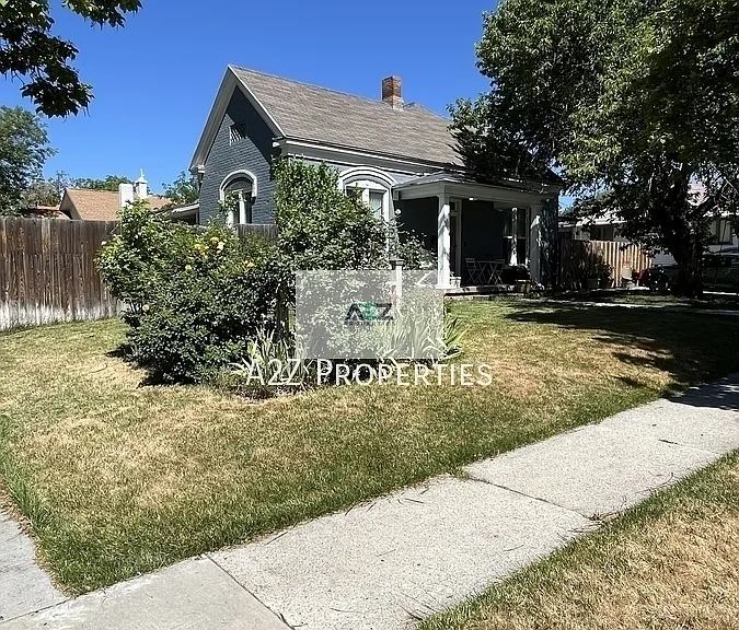 309 N 400 W — Photo 1