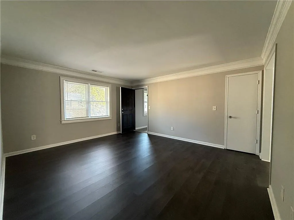 2 bed, 1.0 bath, 986 sqft, $1,400 — Photo 2