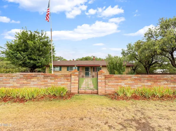 1403 E Landers Road, Huachuca City, AZ 85616