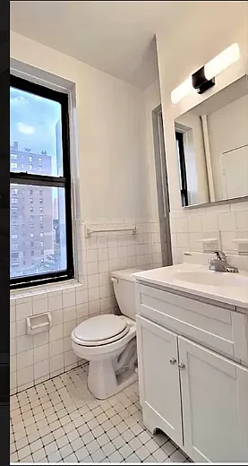 247 E 62nd St #15 — Photo 6