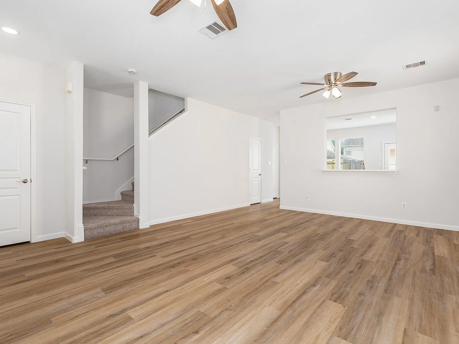 3 bed, 4.0 bath, 1440 sqft, $1,850 — Photo 4